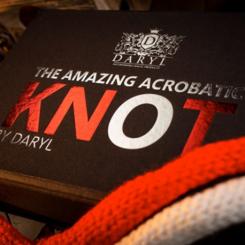 The Amazing Acrobatic Knot rouge